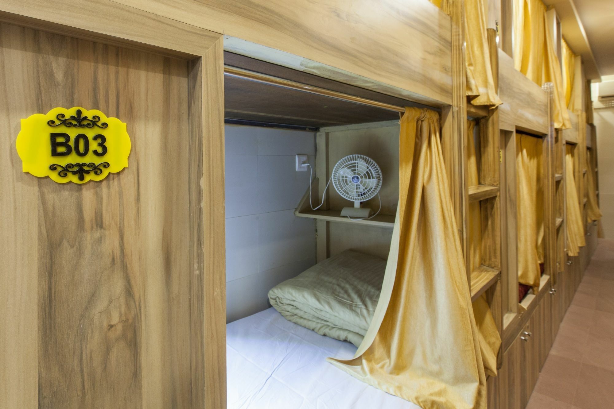 Abza Deluxe Dormitory Bombaj Exteriér fotografie